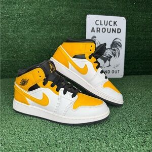 Nike Kids Yellow, Black, and White Sneakers